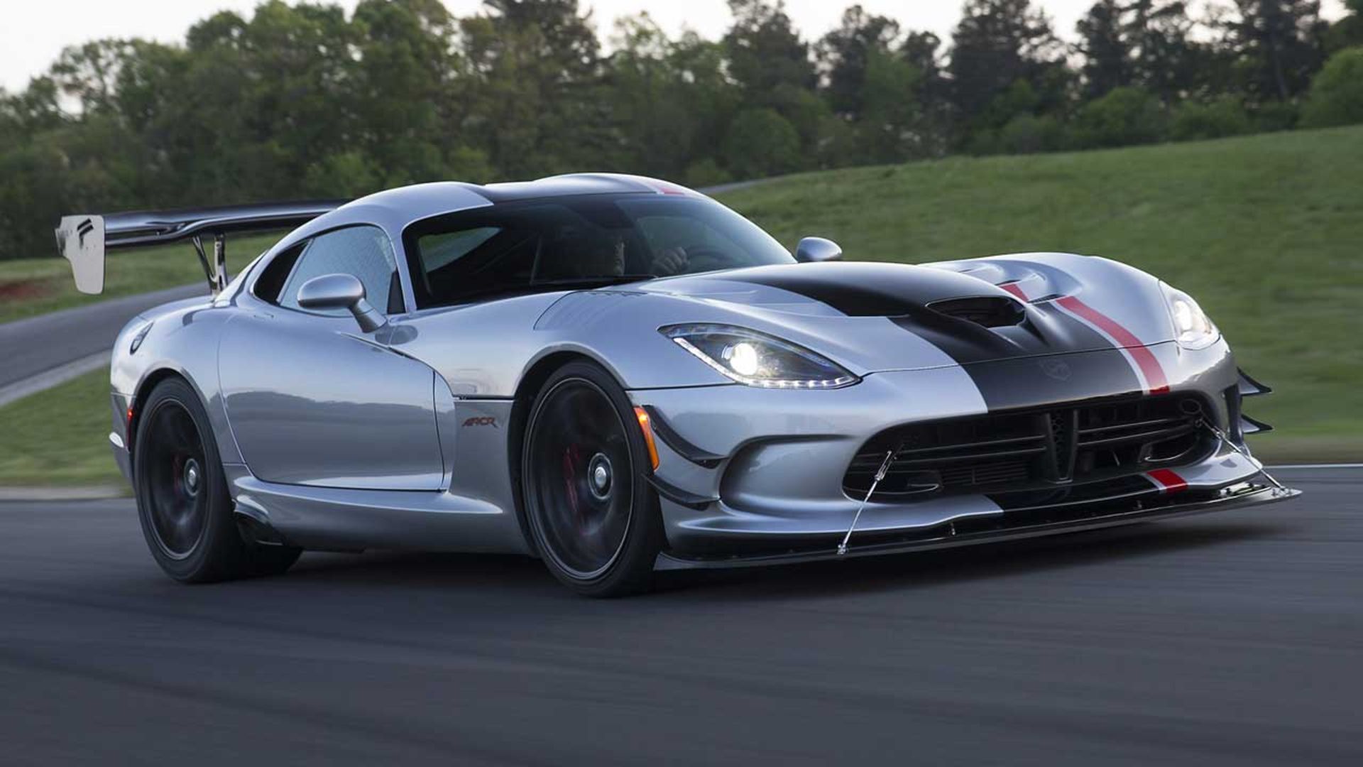 Dodge-Viper-ACR-3
