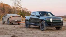 Rivian-R1T--Cybertruck-1