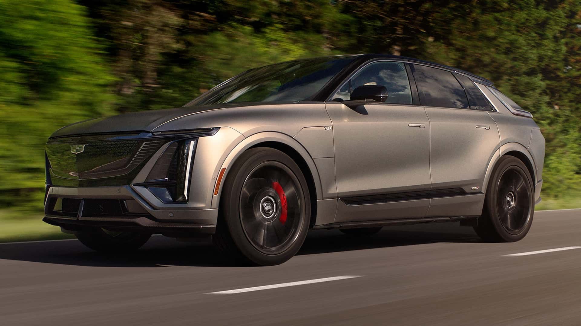 2026-cadillac-lyriq-v-front-3-4
