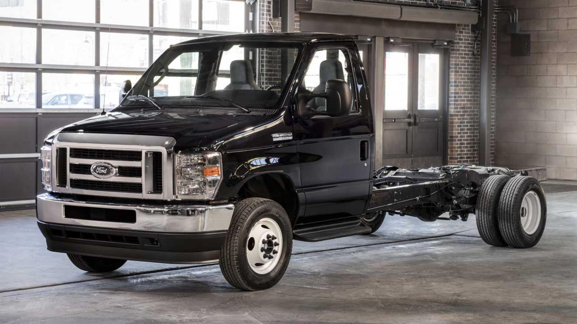 Ford-E-Series-1