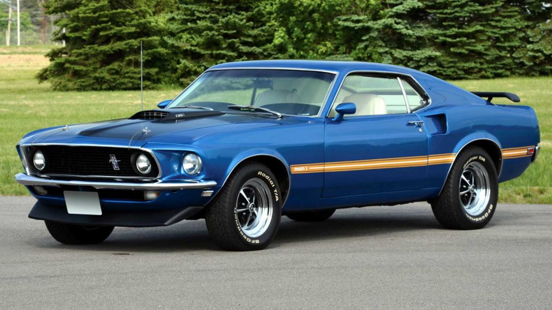 Ford-Mustang-Mach-1-2