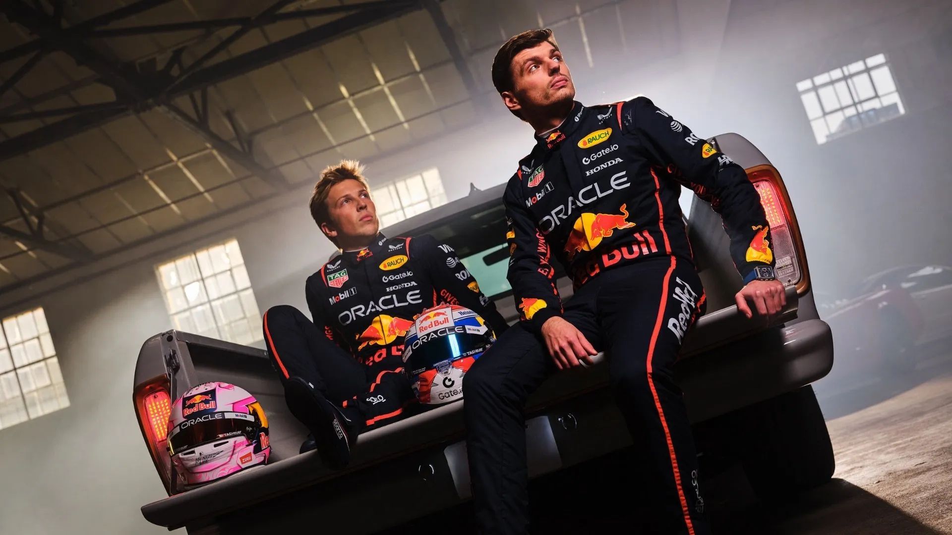 red-bull-racing-2025-f1-race-suits_f