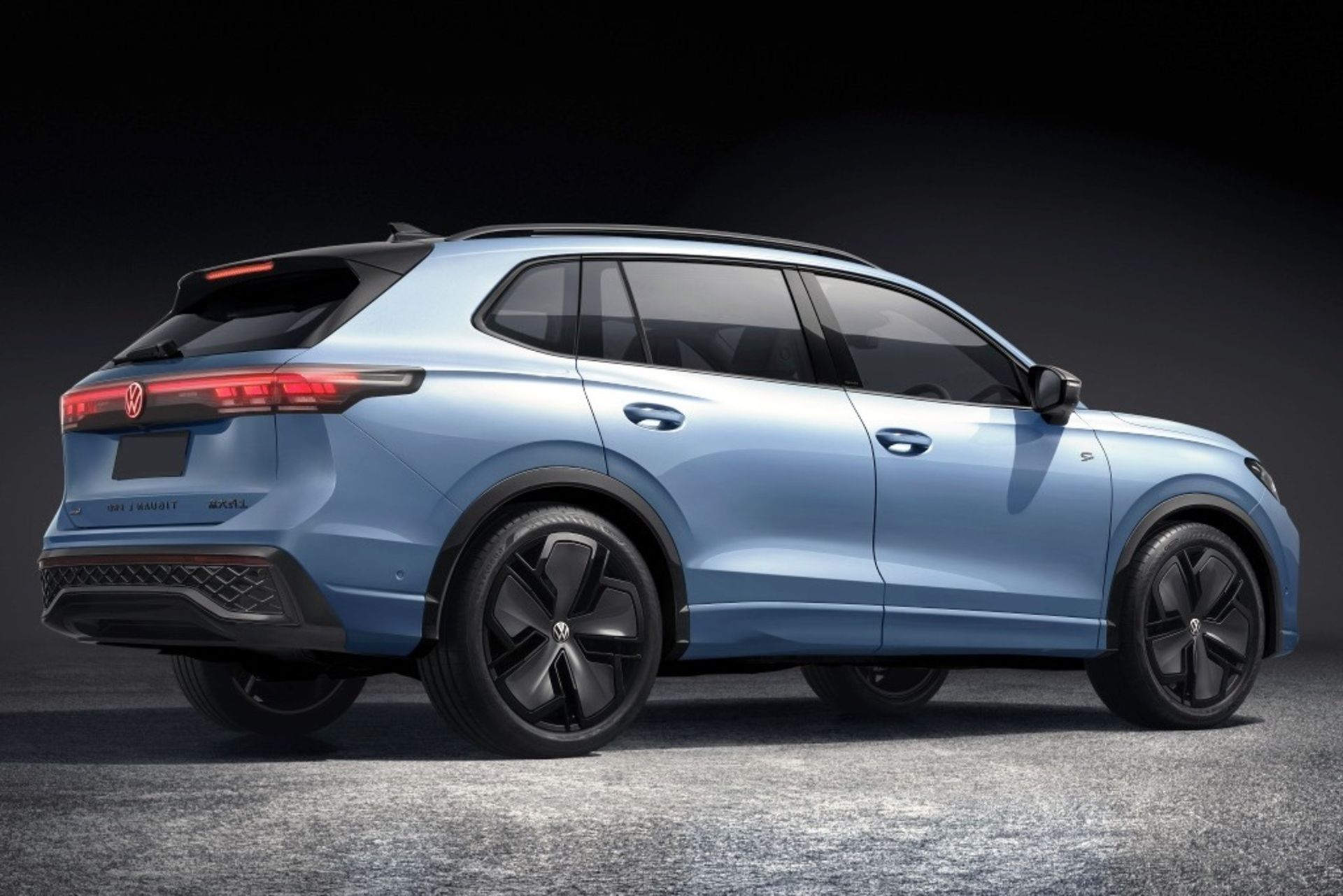 volkswagen_tiguan_l_pro_r-linef