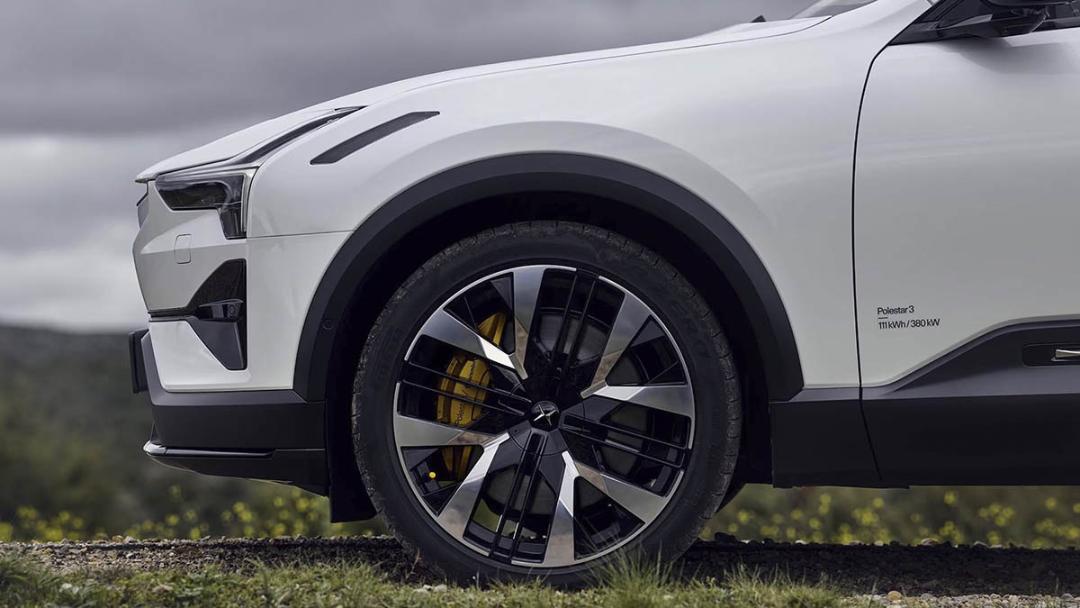 006-2025-polestar3-first-drive-wheel