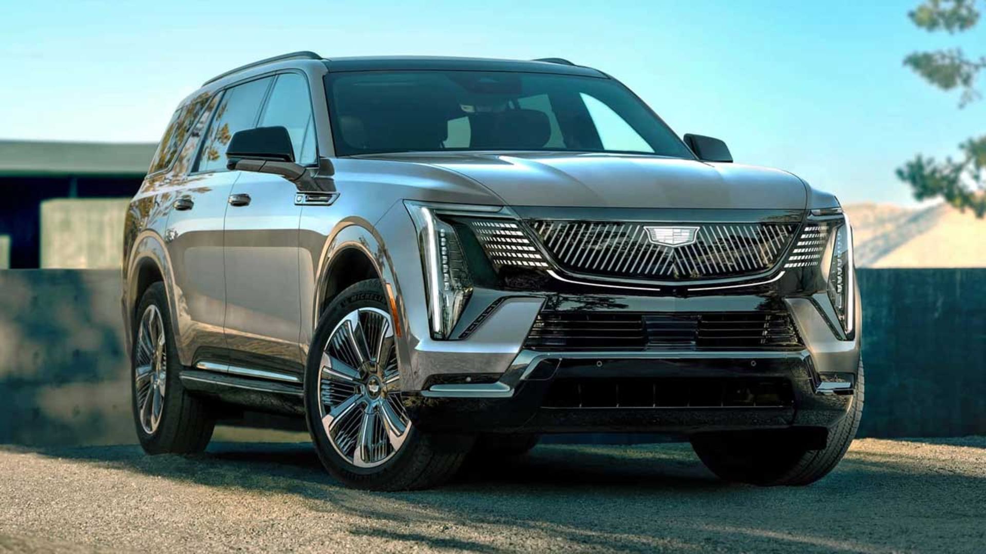 Cadillac-Escalade-IQL-1