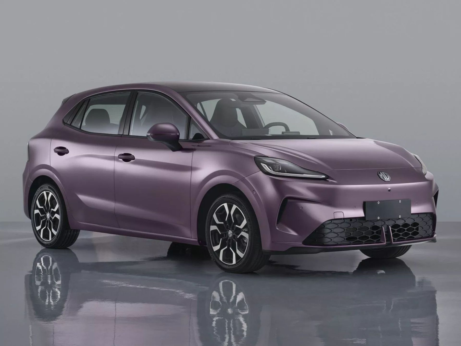 MG4-Hatch-1