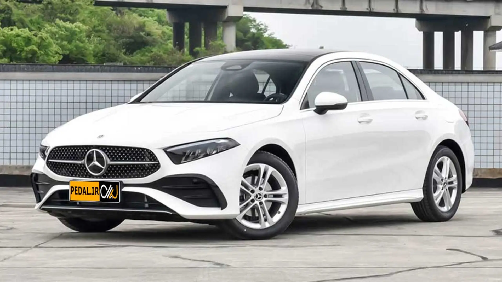 Mercedes-Benz-A180-3