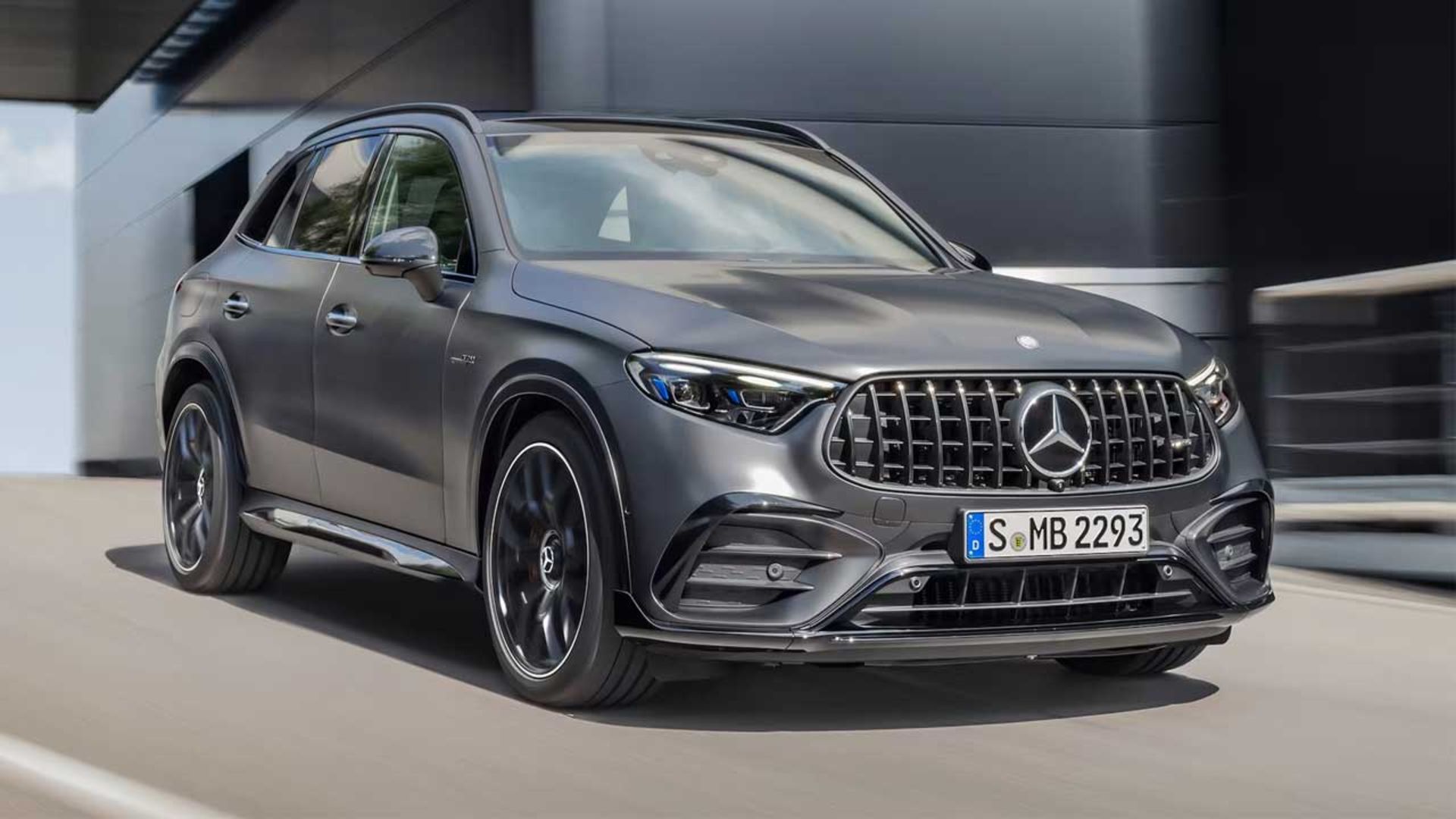 Mercedes-GLC63-1