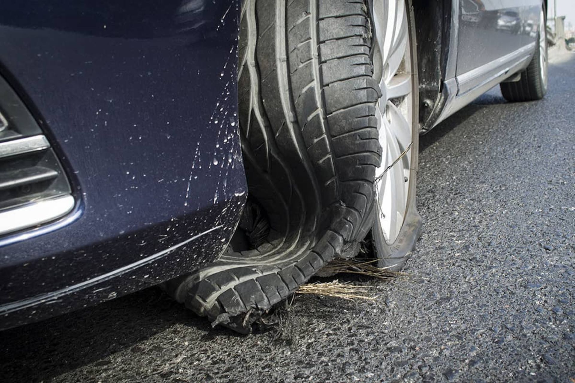 Tire split 1