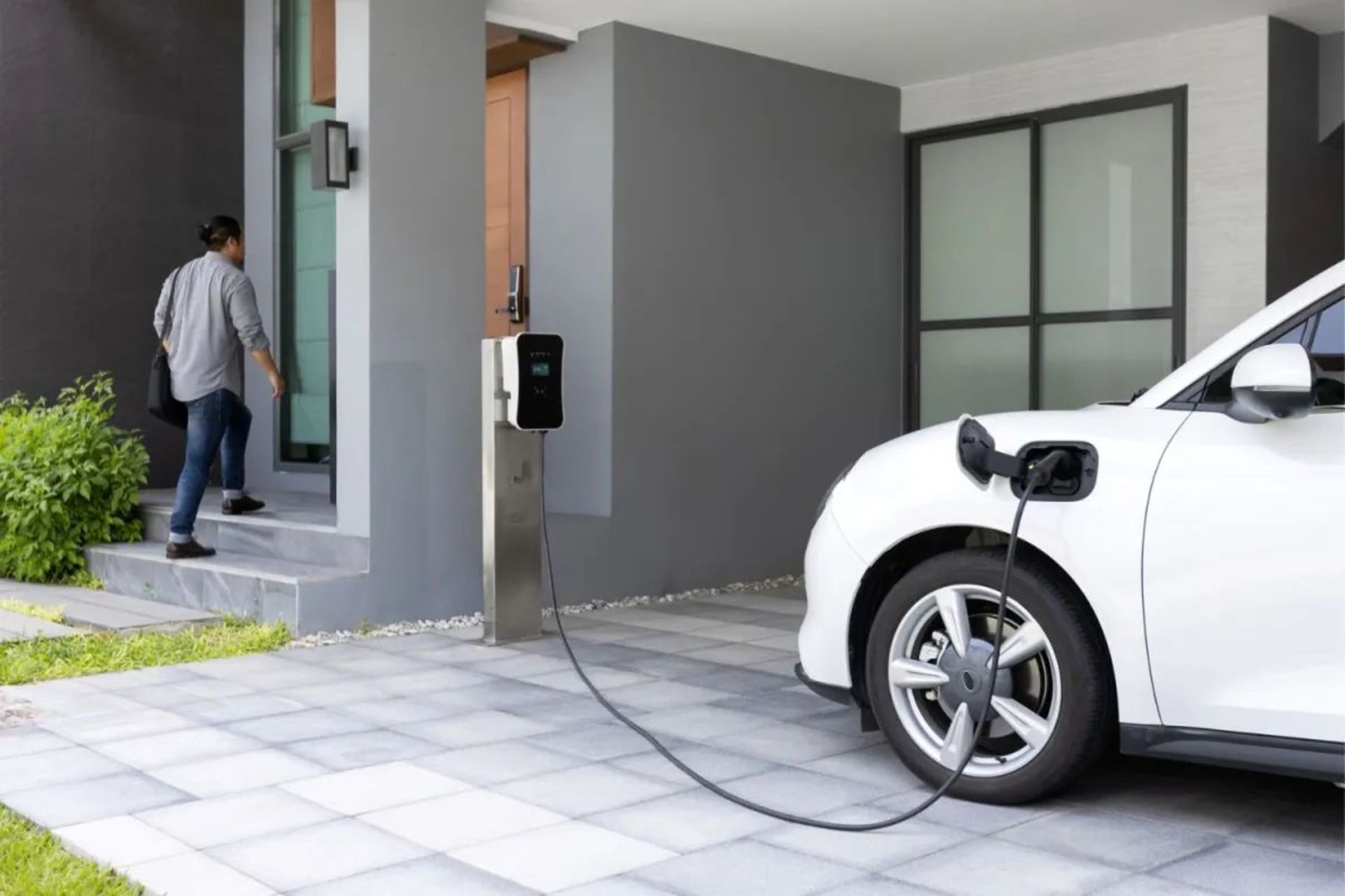 how_much_cost_to_install__ev_charger_at_home_option