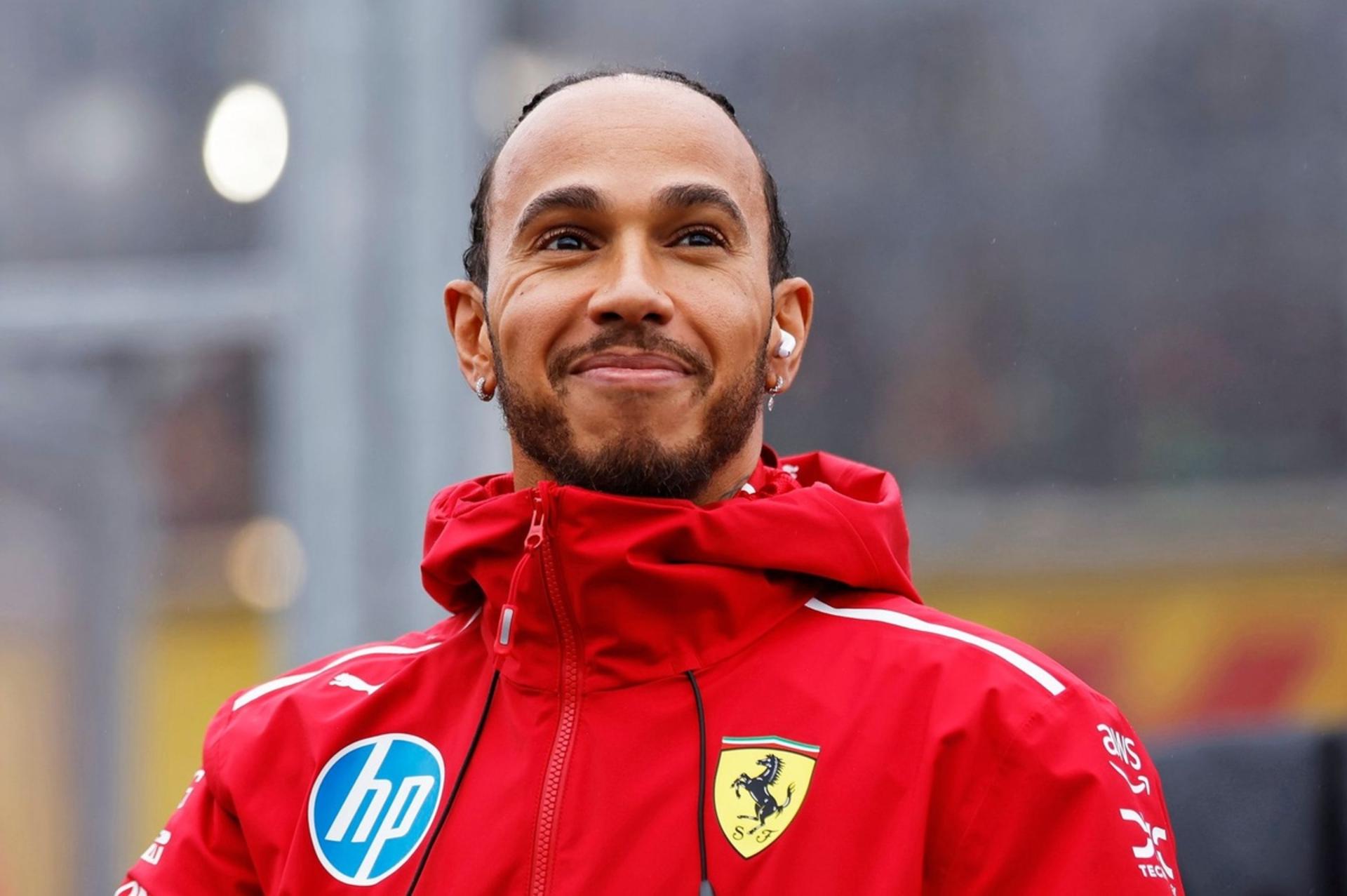 lewis-hamilton-ferrari