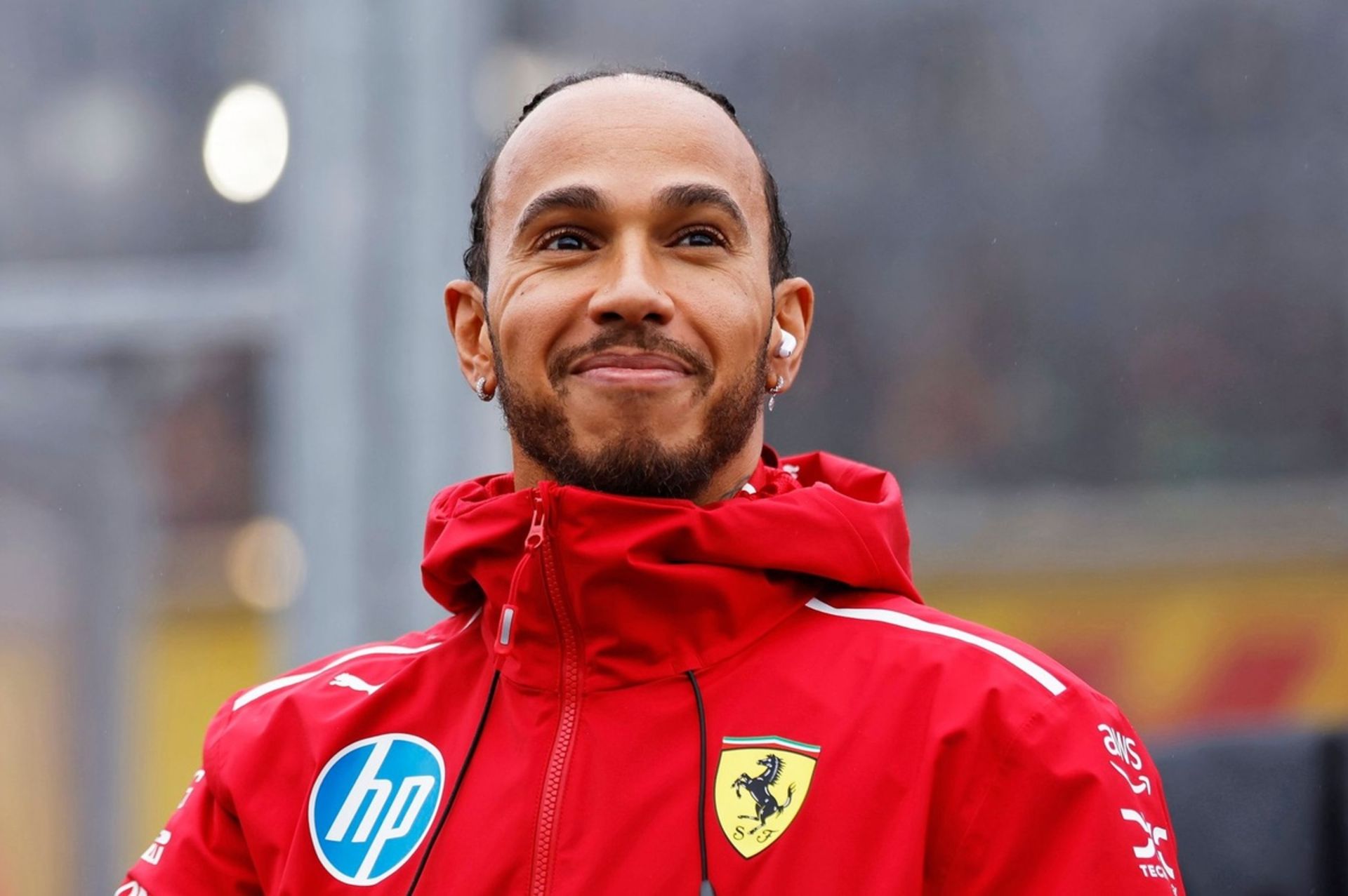 lewis-hamilton-ferrari