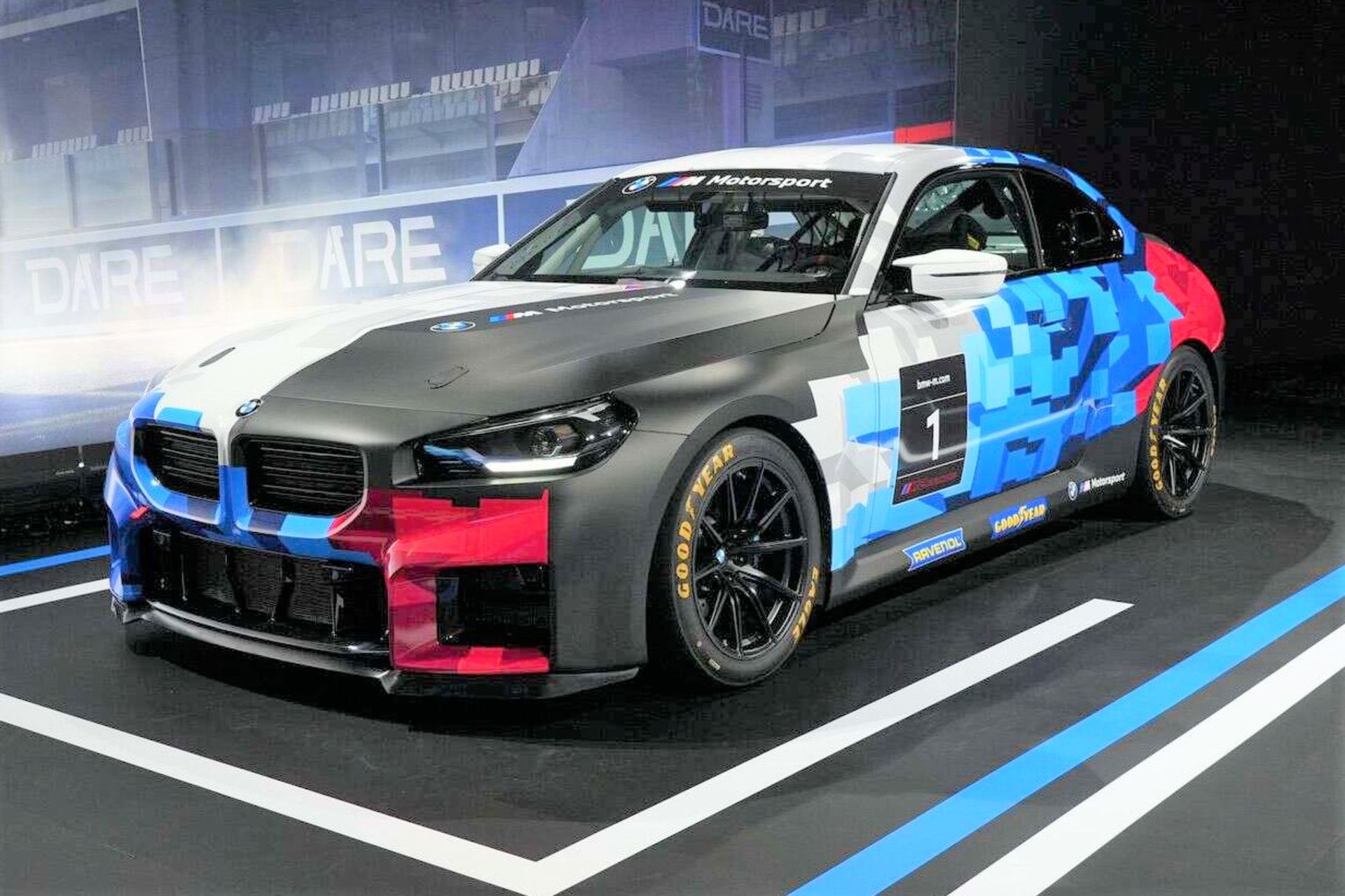 BMW-M2-Racing-2025-10