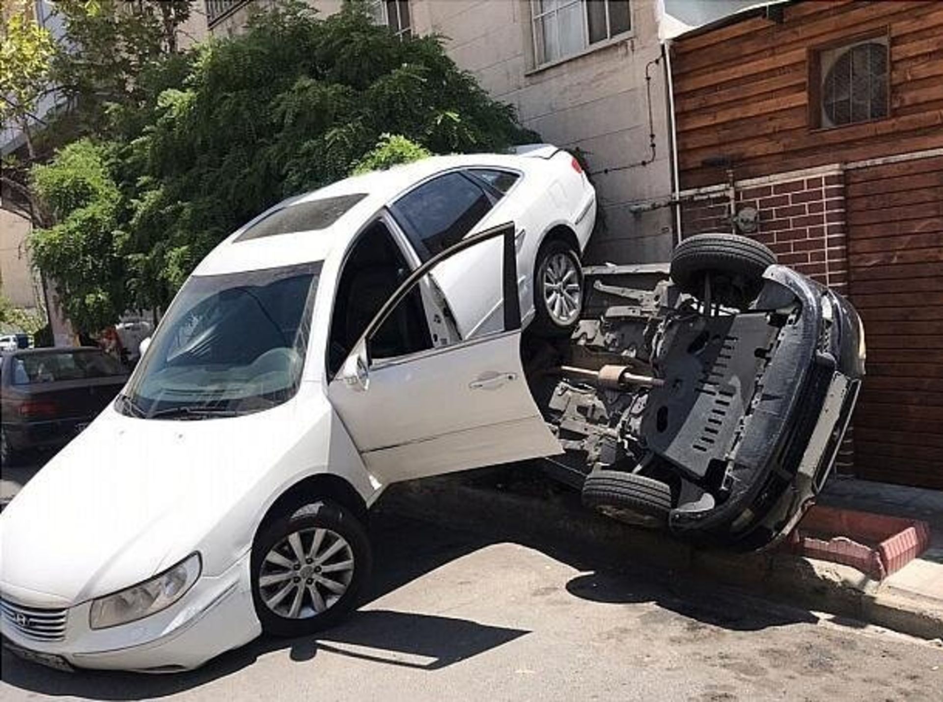Eliminating the requirement to submit a police report for damages under 53 million Tomans-2