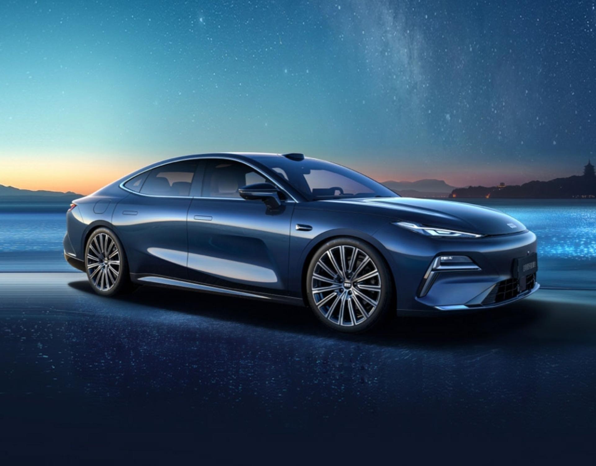 Geely-Galaxy-Starshine-8-PHEV-(1)