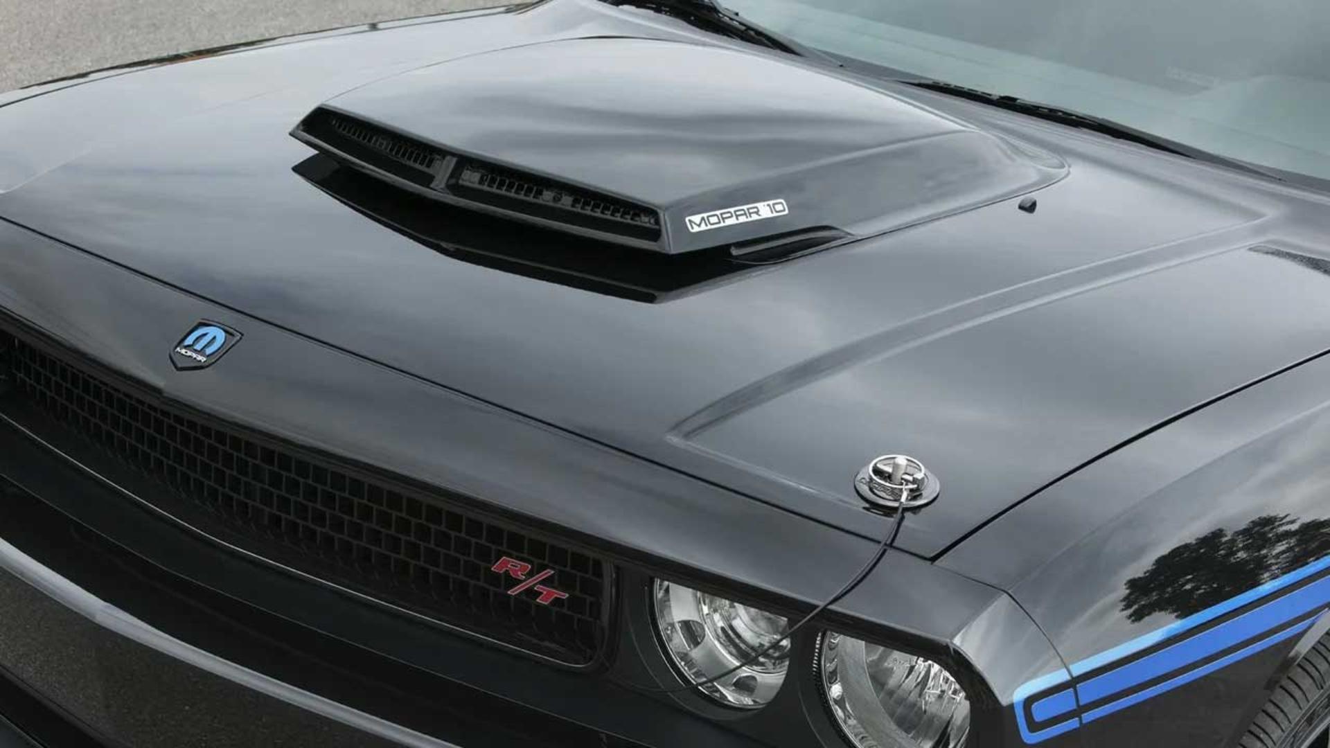 Hood-Scoop-1