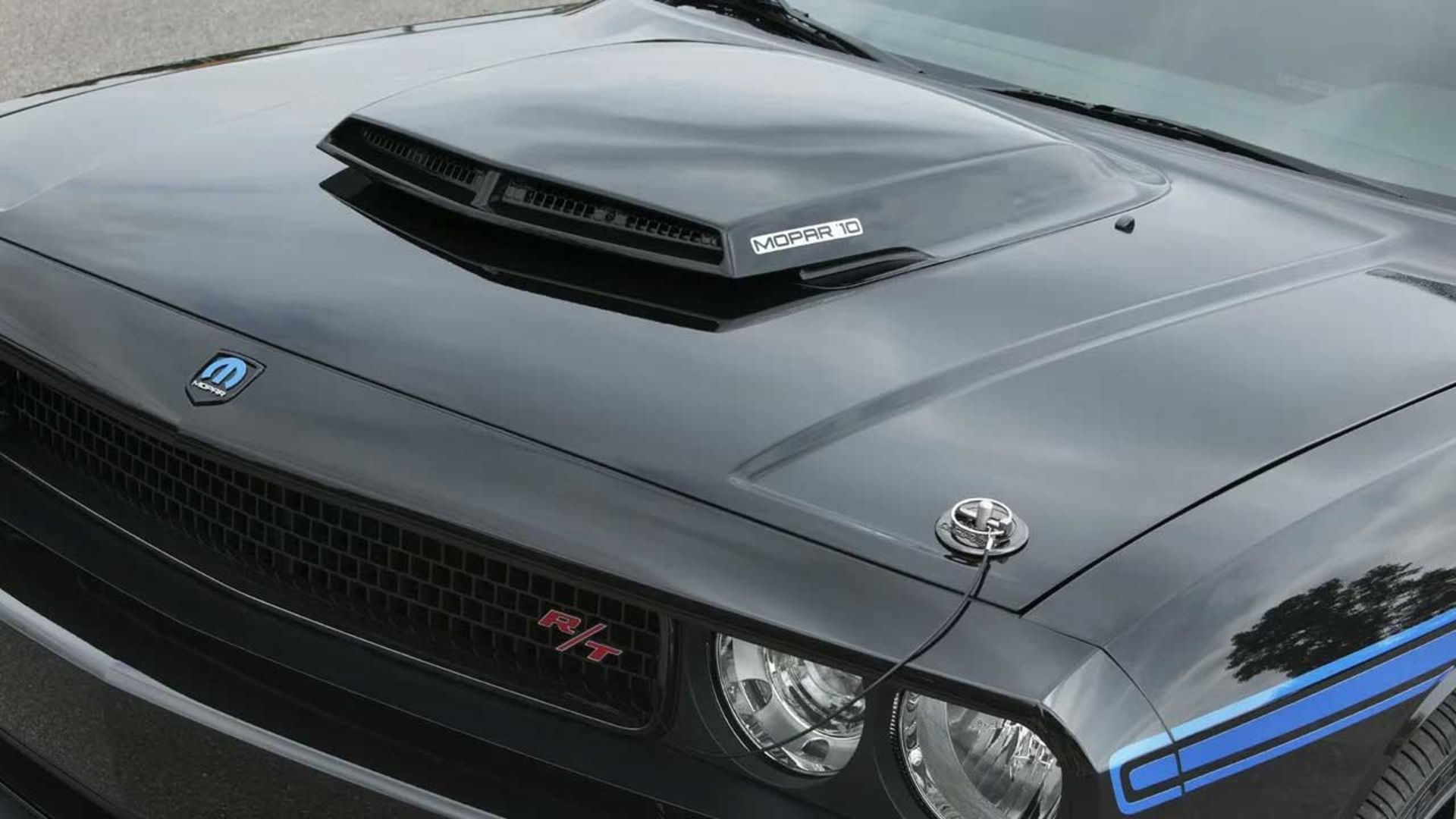 Hood-Scoop-1