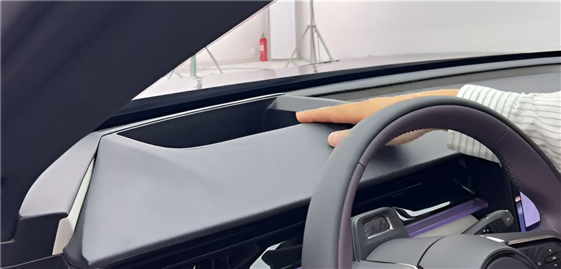 Mazda-EZ-60-interior-2