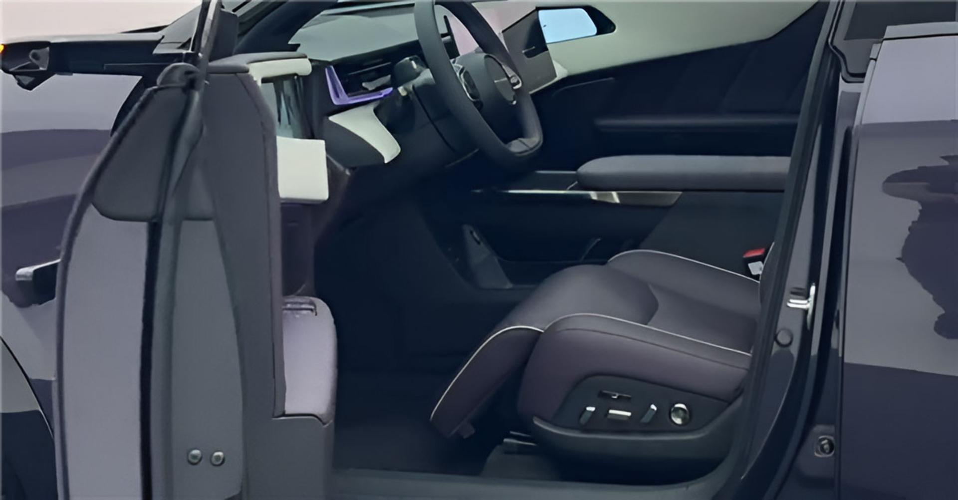 Mazda-EZ-60-interior-4