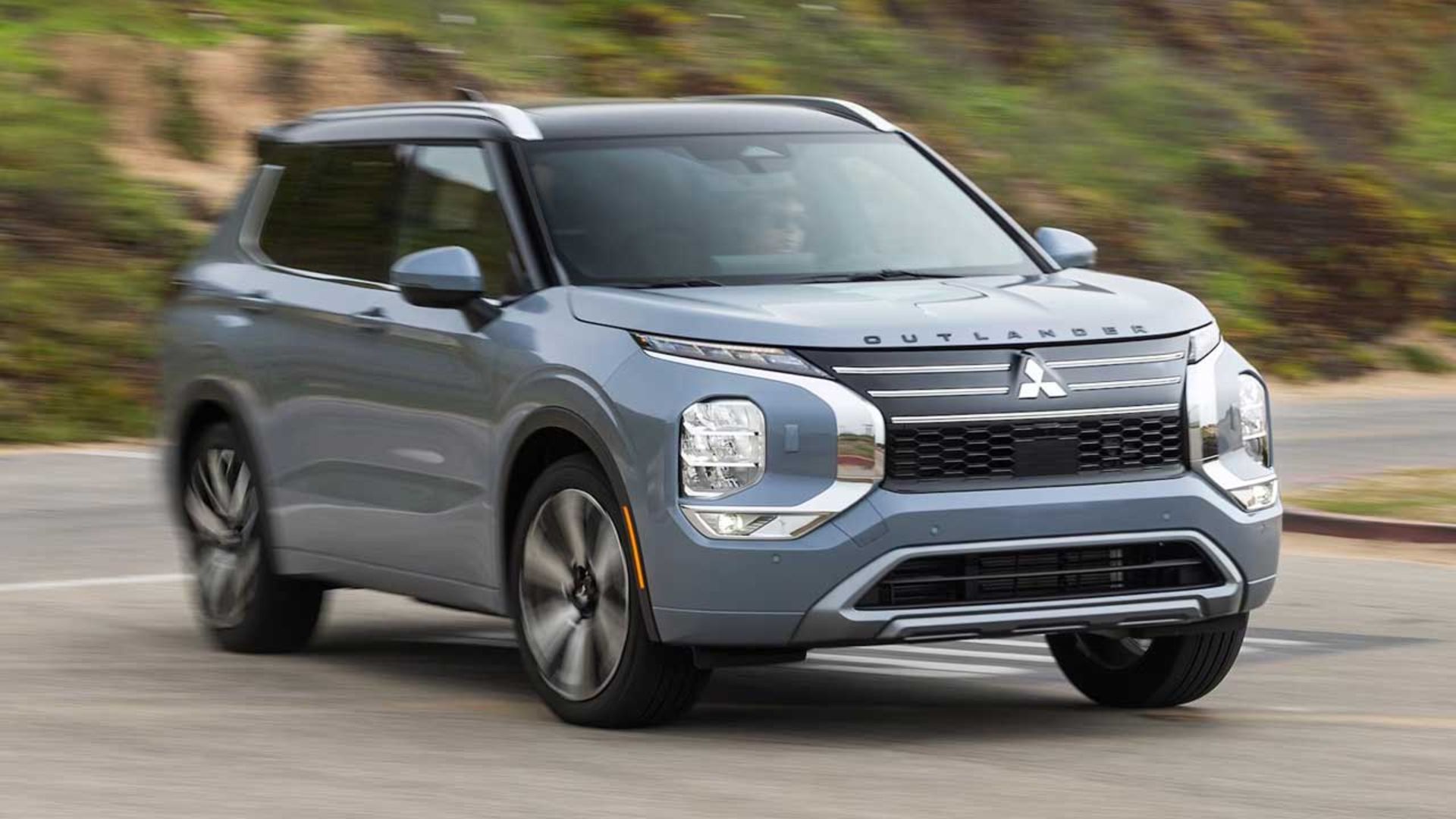 Mitsubishi-Outlander-1