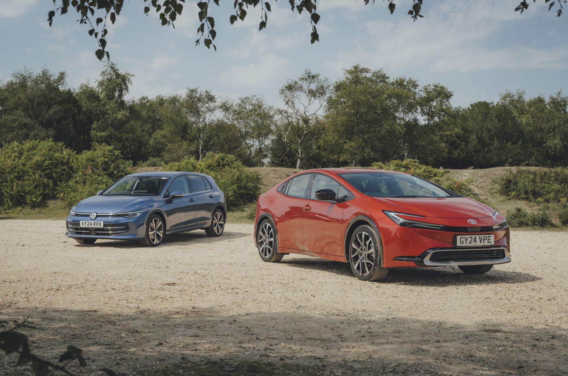 toyota-prius-vs-volkswagen-golf-twin-test-2024-me-2