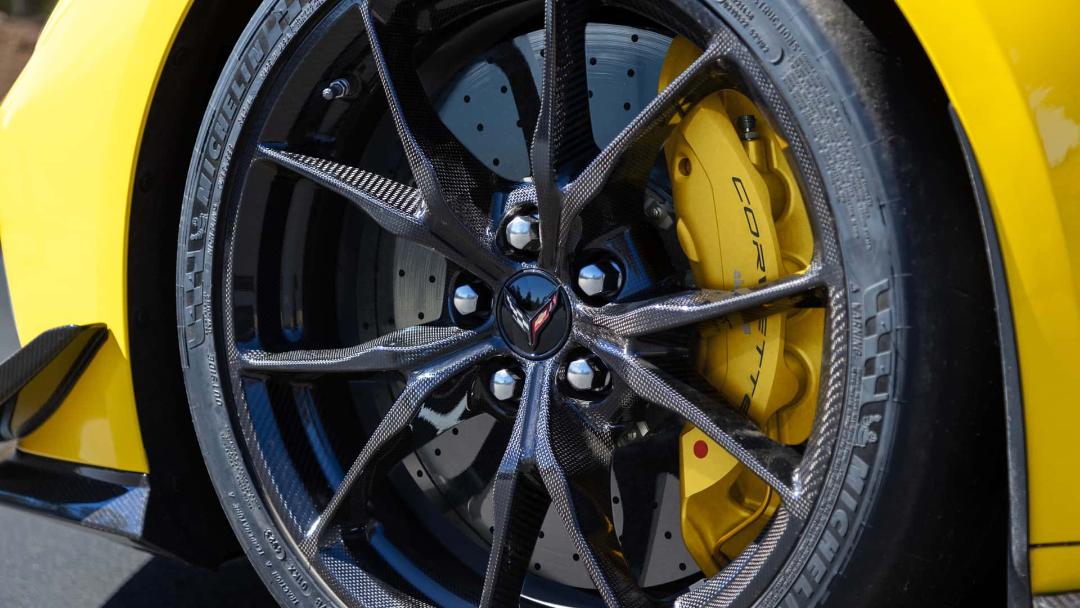 2026-chevrolet-corvette-zr1-wheel-and-brake-package