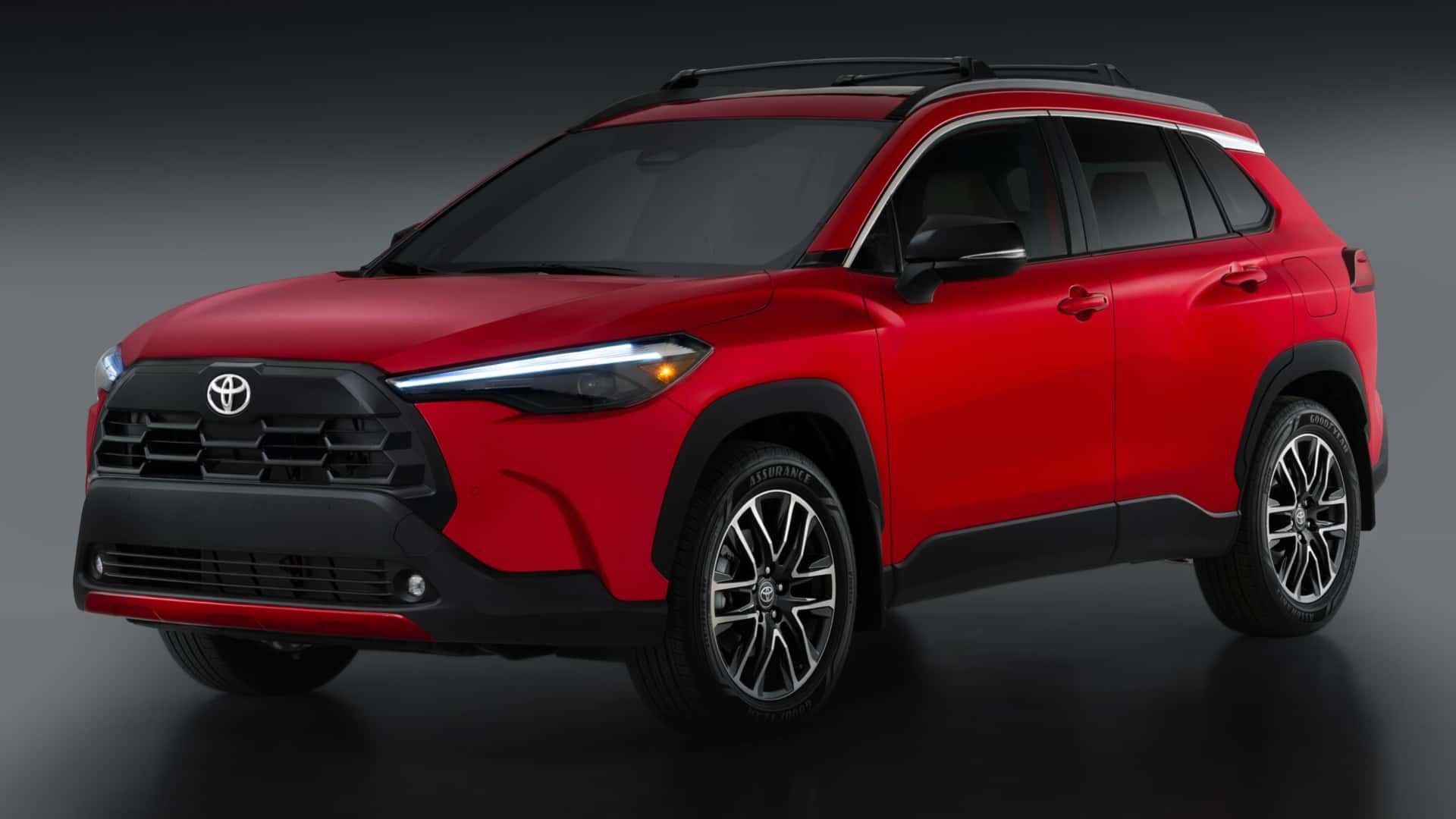2026-toyota-corolla-cross-xle-front-3-4