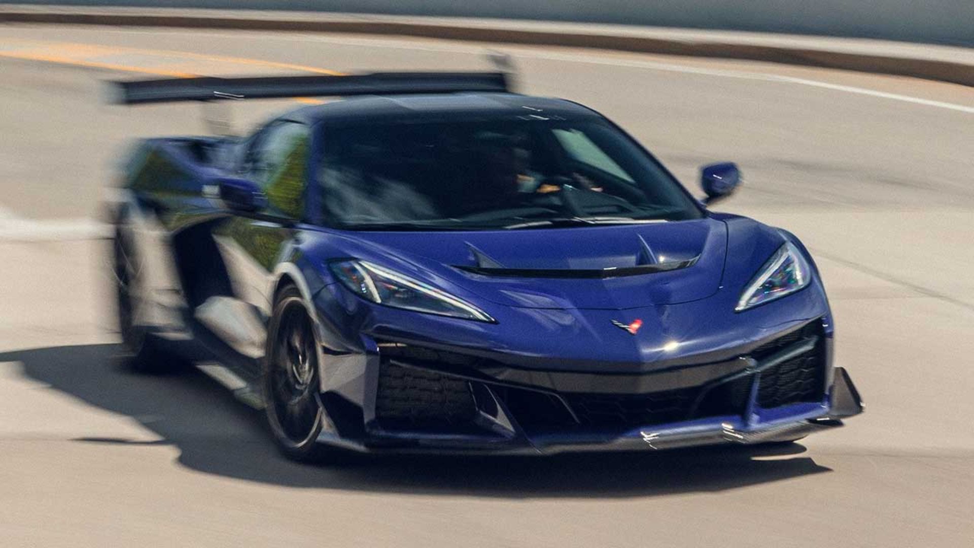 Corvette-ZR1-1
