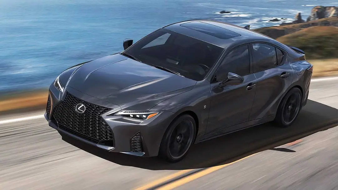 Lexus-IS500-1