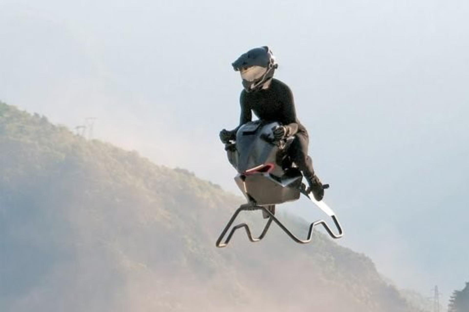 Volonaut-Airbike-Flying-Motorbike-696x464