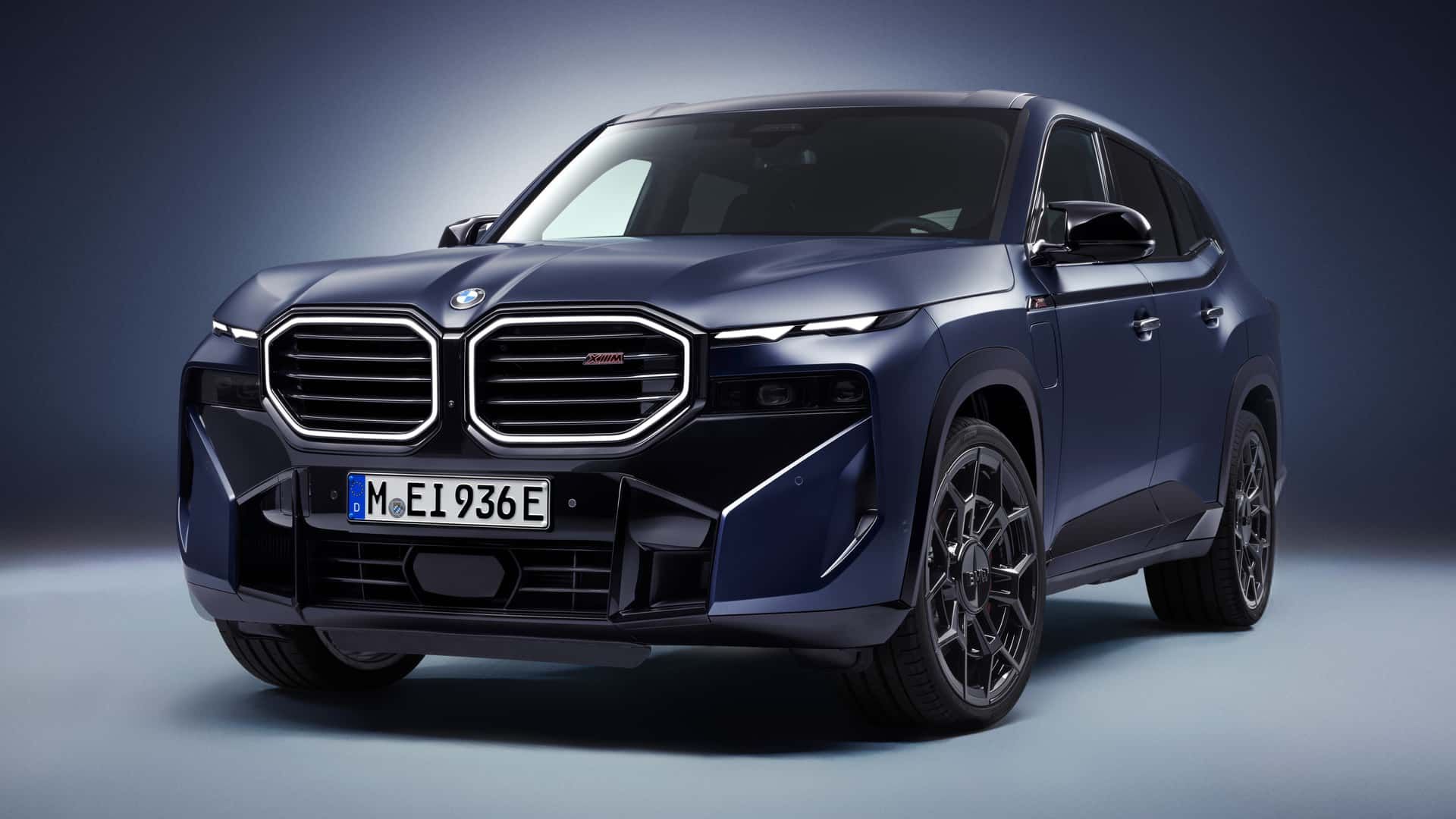2026-bmw-xm-label-exterior-2