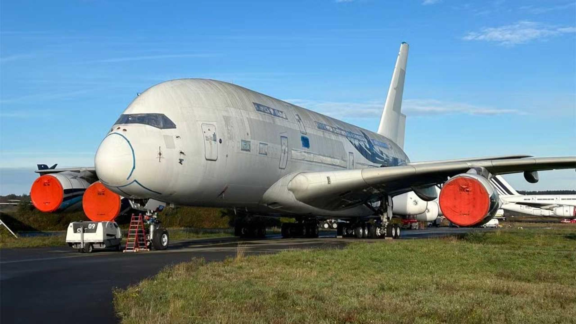 Airbus-A380-2