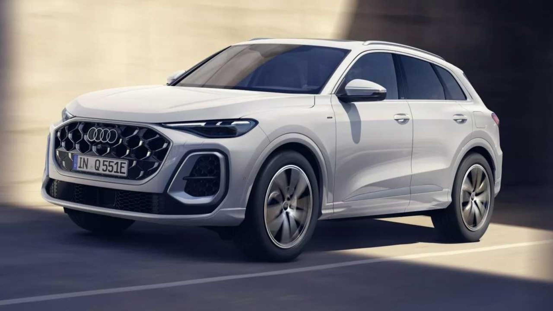 Audi-Q5-e-Hybrid-1