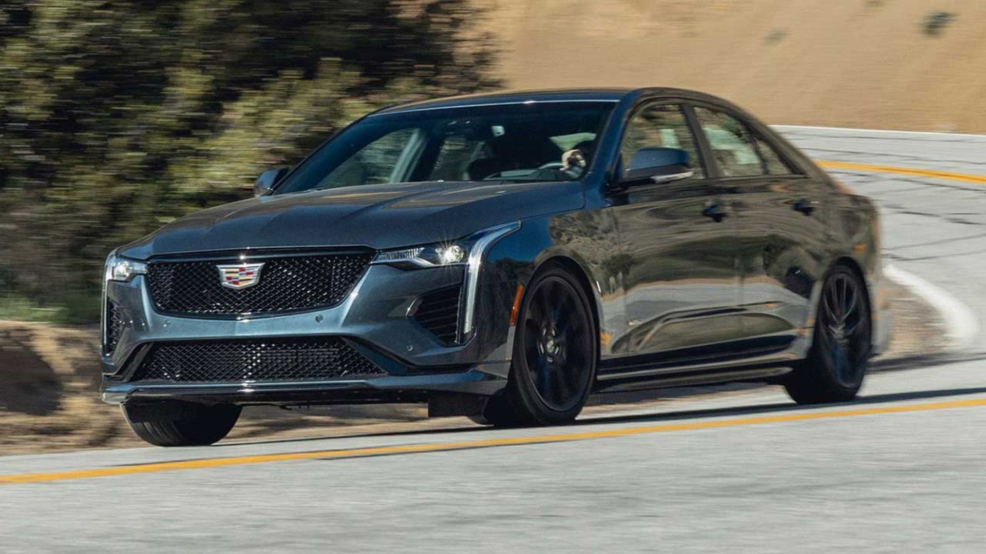 Cadillac-CT4-V-1