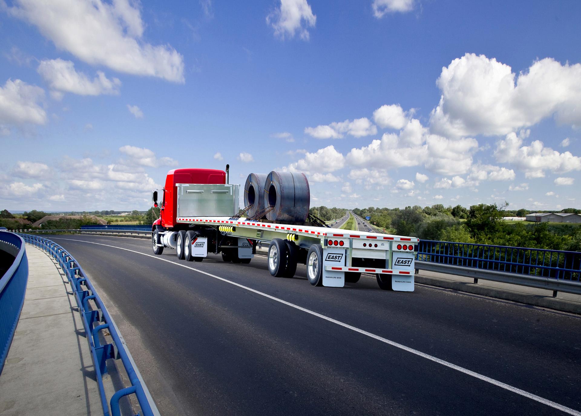East-BST2-Flatbed-truck-trailer