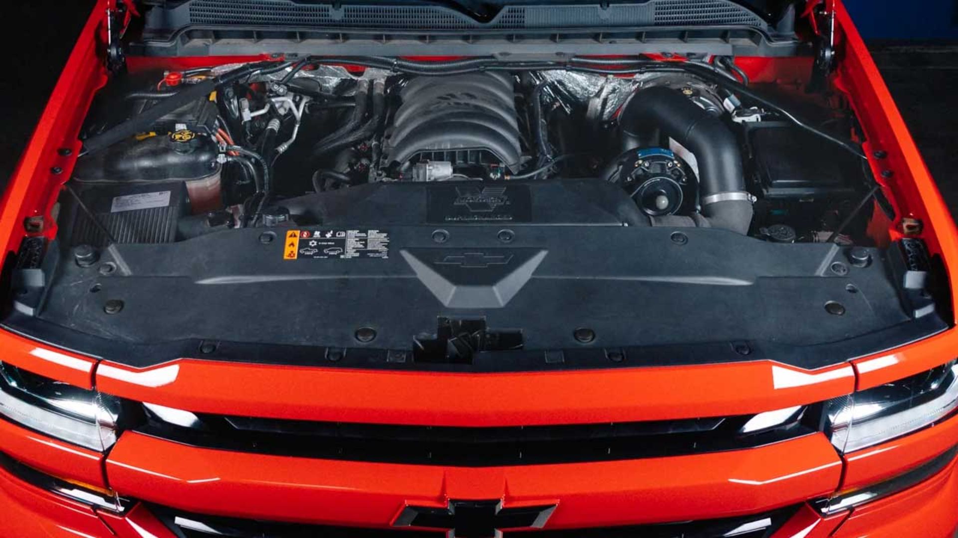GM-V8-Engine-3