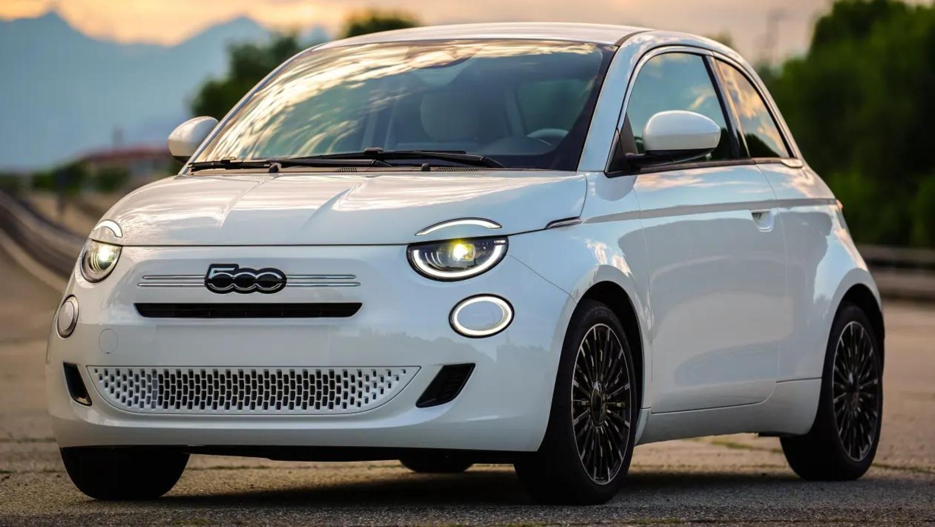 New Fiat 500 Hybrid - static front 3_4_jnqsks
