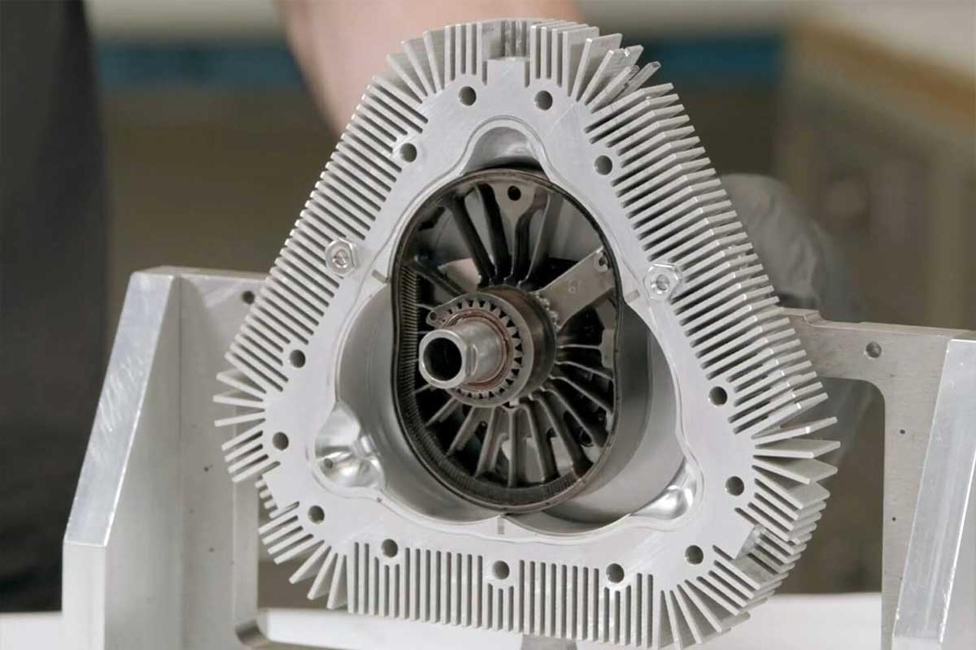 X-Engine-Wankel-Rotary-2