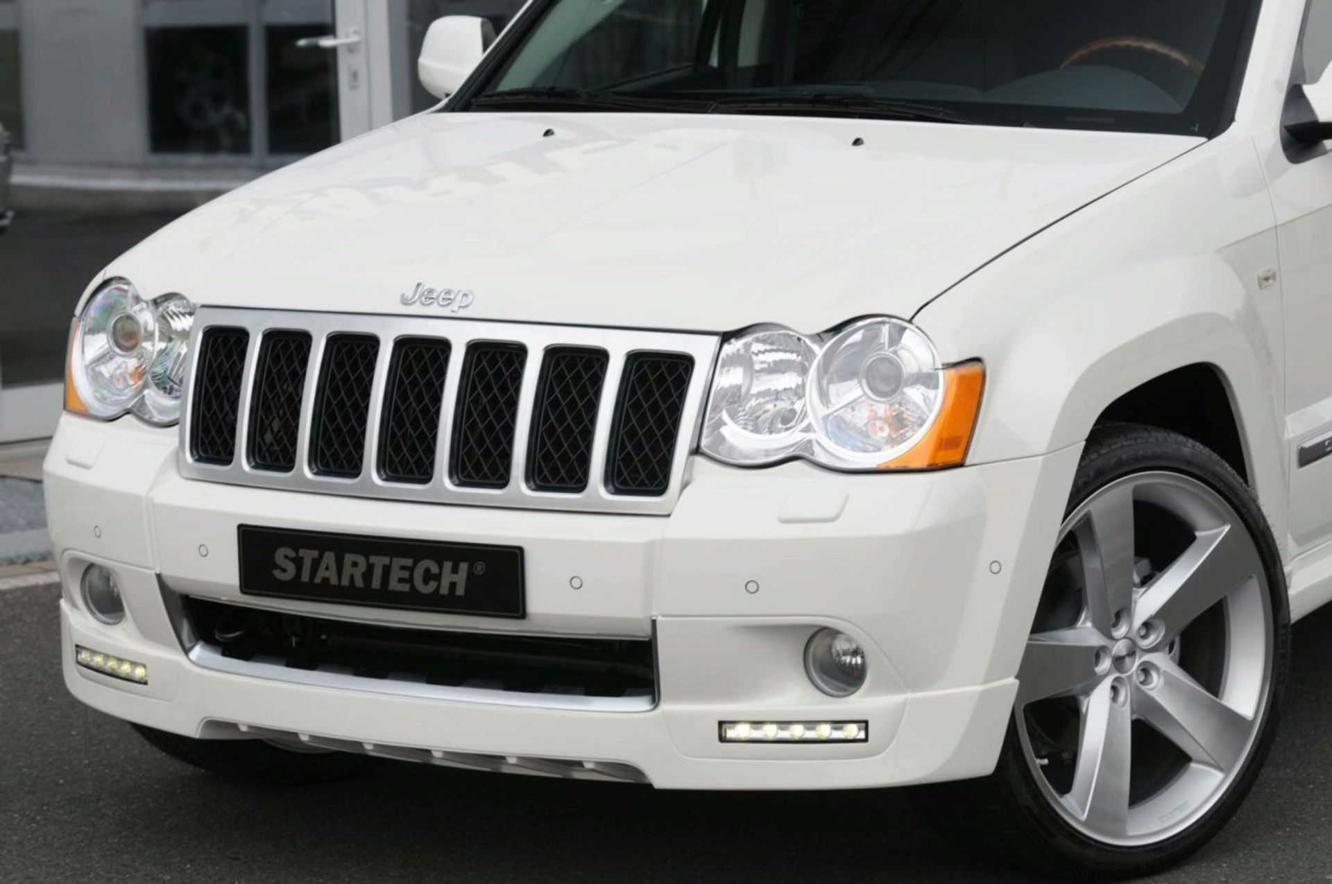 STARTECH Jeep Grand Cherokee Overland