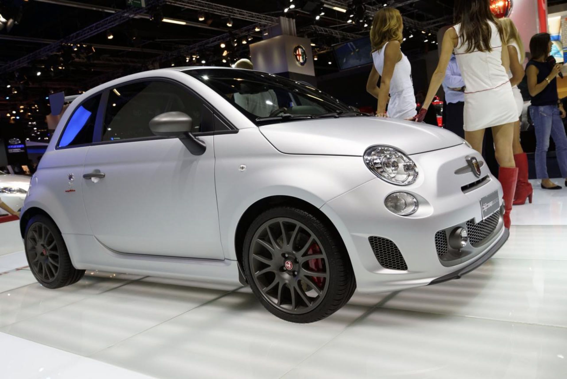 Abarth 695 Competizione races into Frankfurt