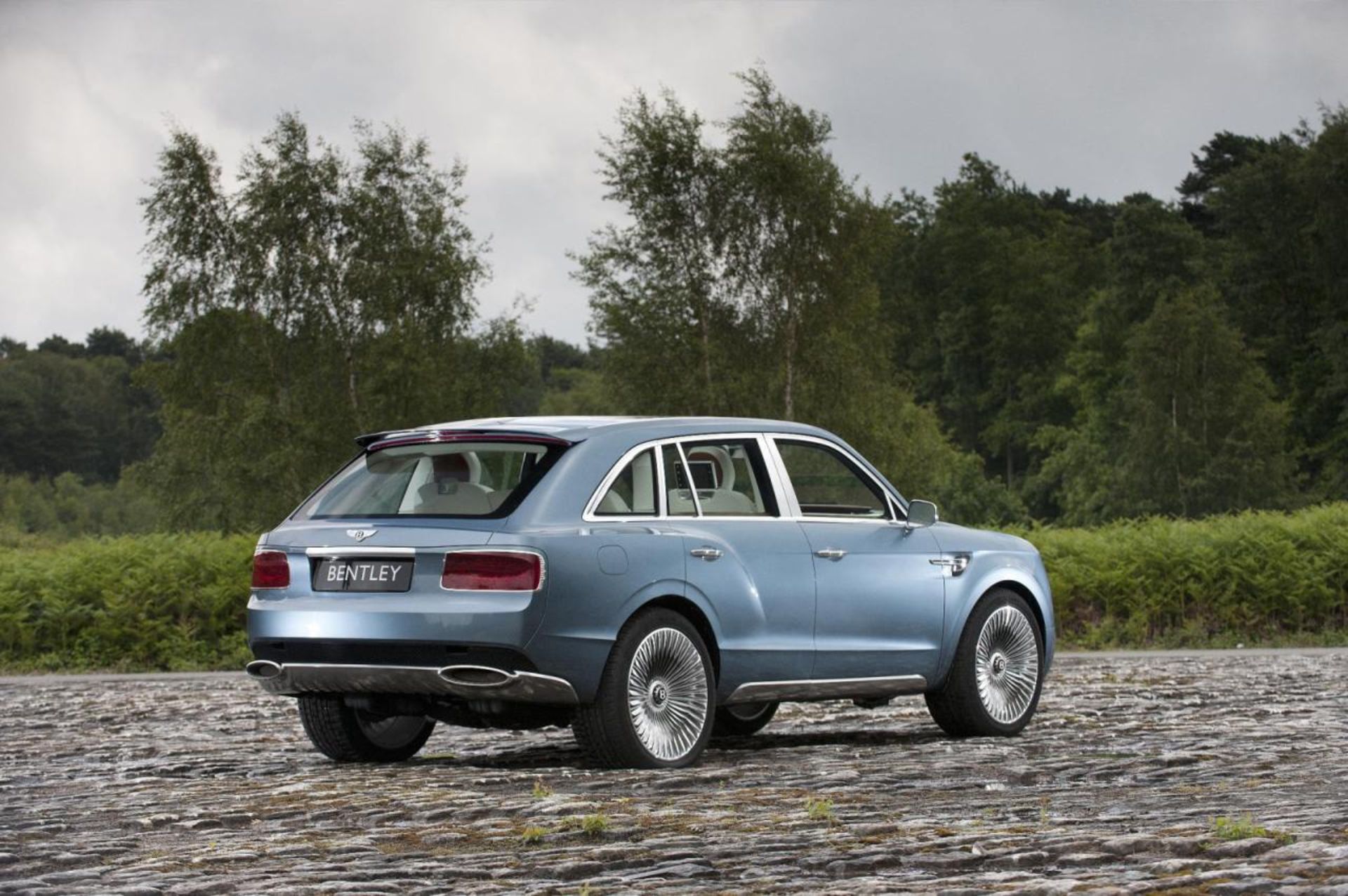 Bentley EXP 9 F