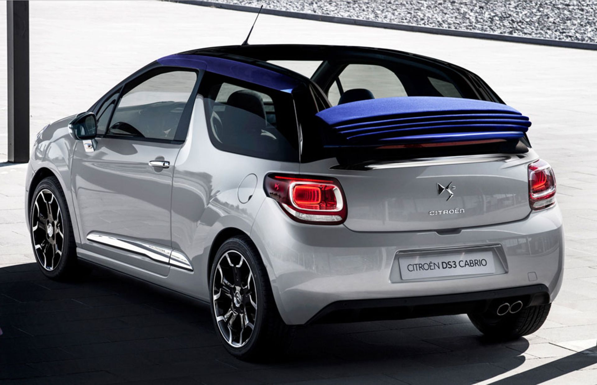 Citroen-DS3-Cabrio-rear
