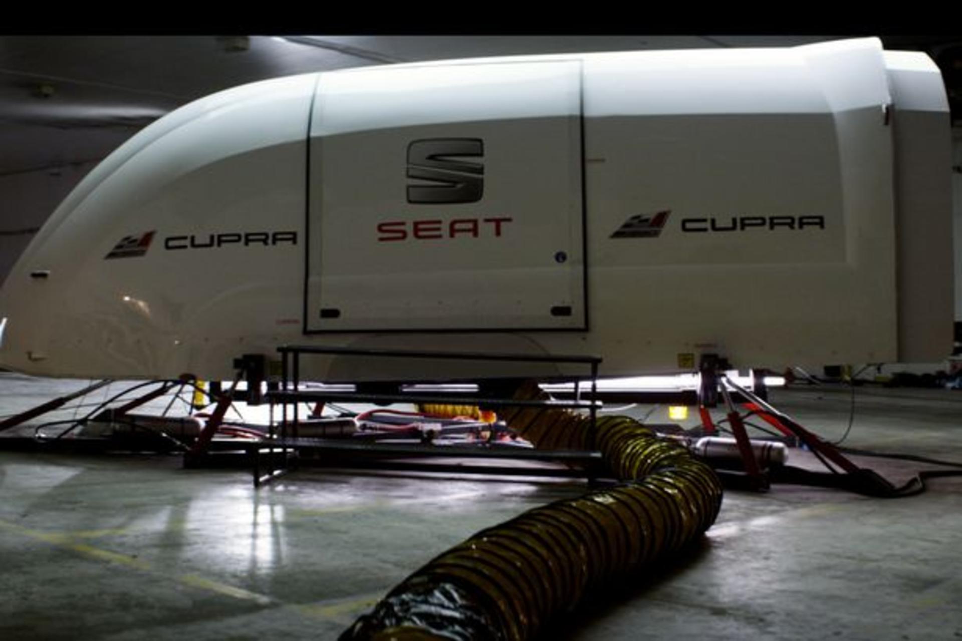 Dramatic_twist_in_thrilling_dockside_Leon_Cupra_chase-3267717