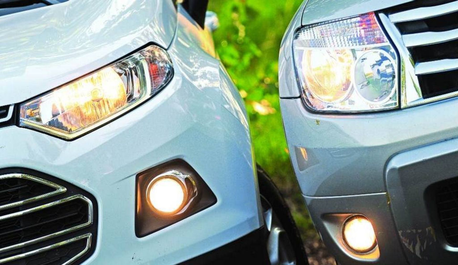 EcoSport-vs-Duster-headlights