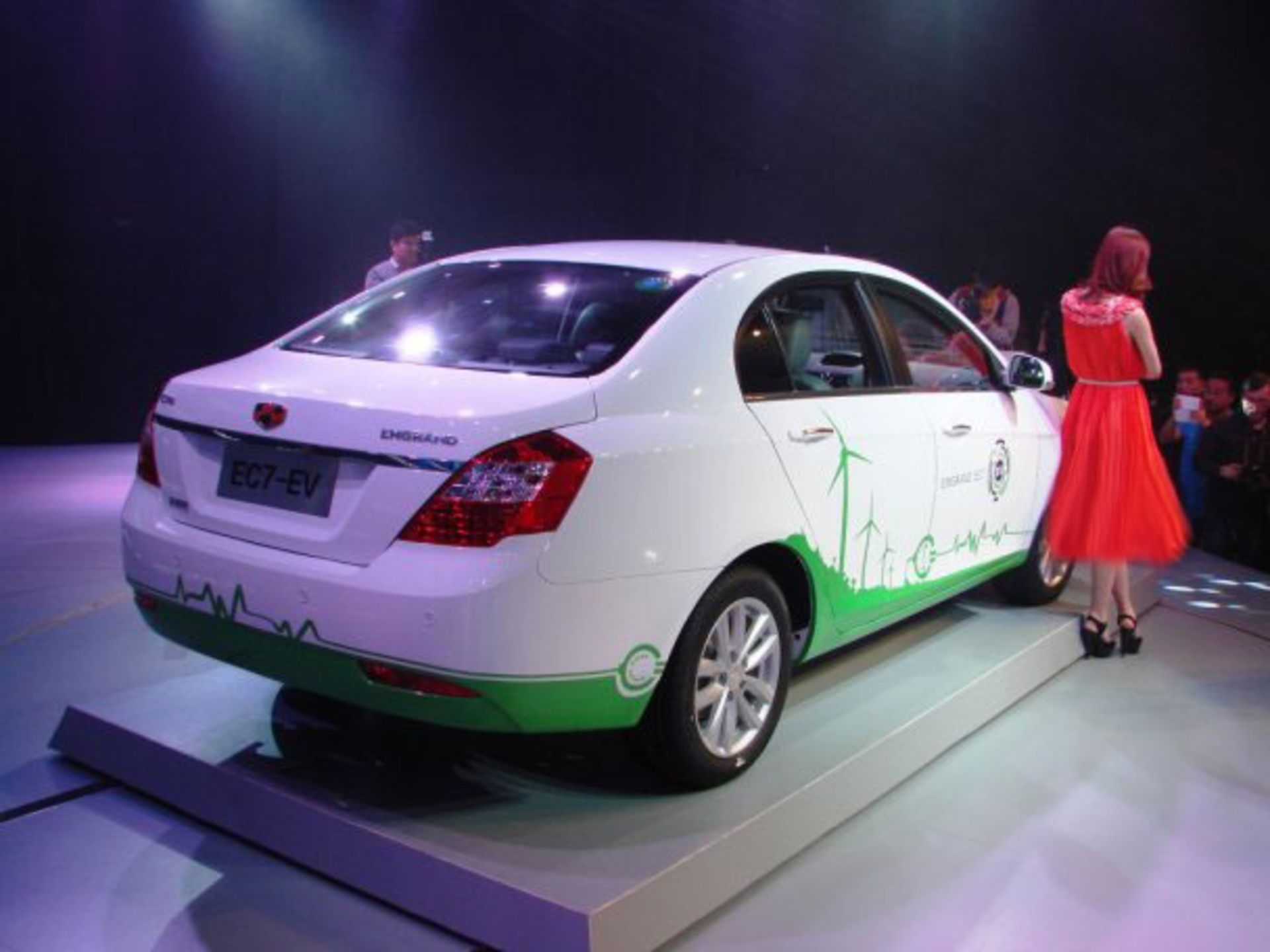 Geely-EC7-EV-rear