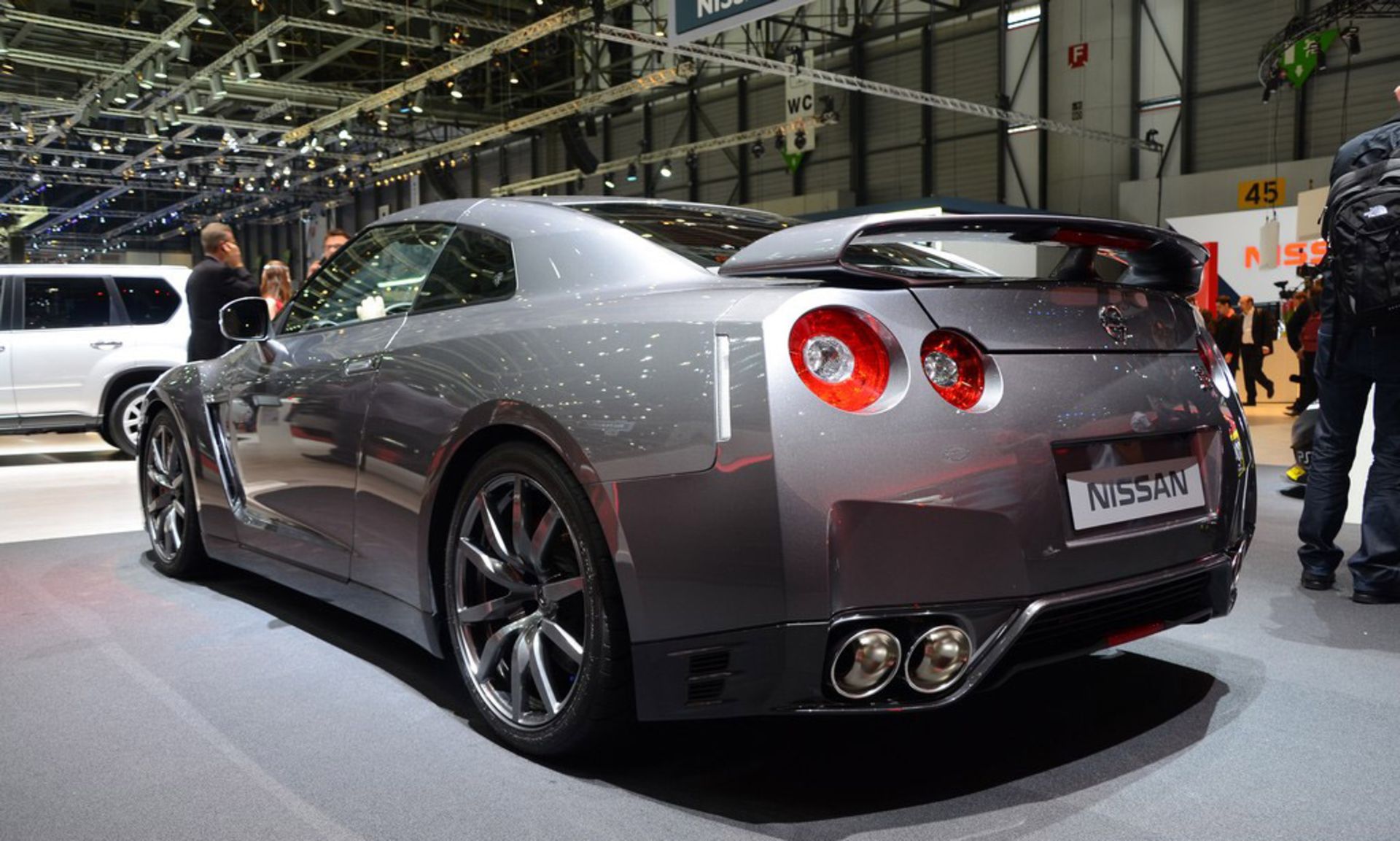 Nissan GT-R 2013