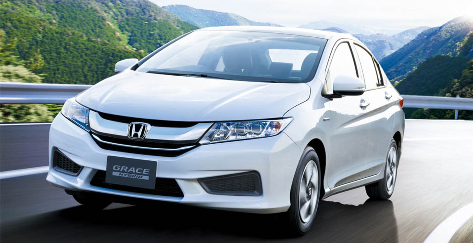 Honda-Grace-Hybrid-18