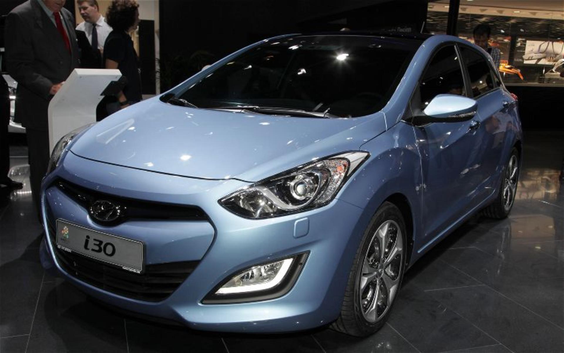 Hyundai I30 Elantra Touring at 2011 Frankfurt Auto Show