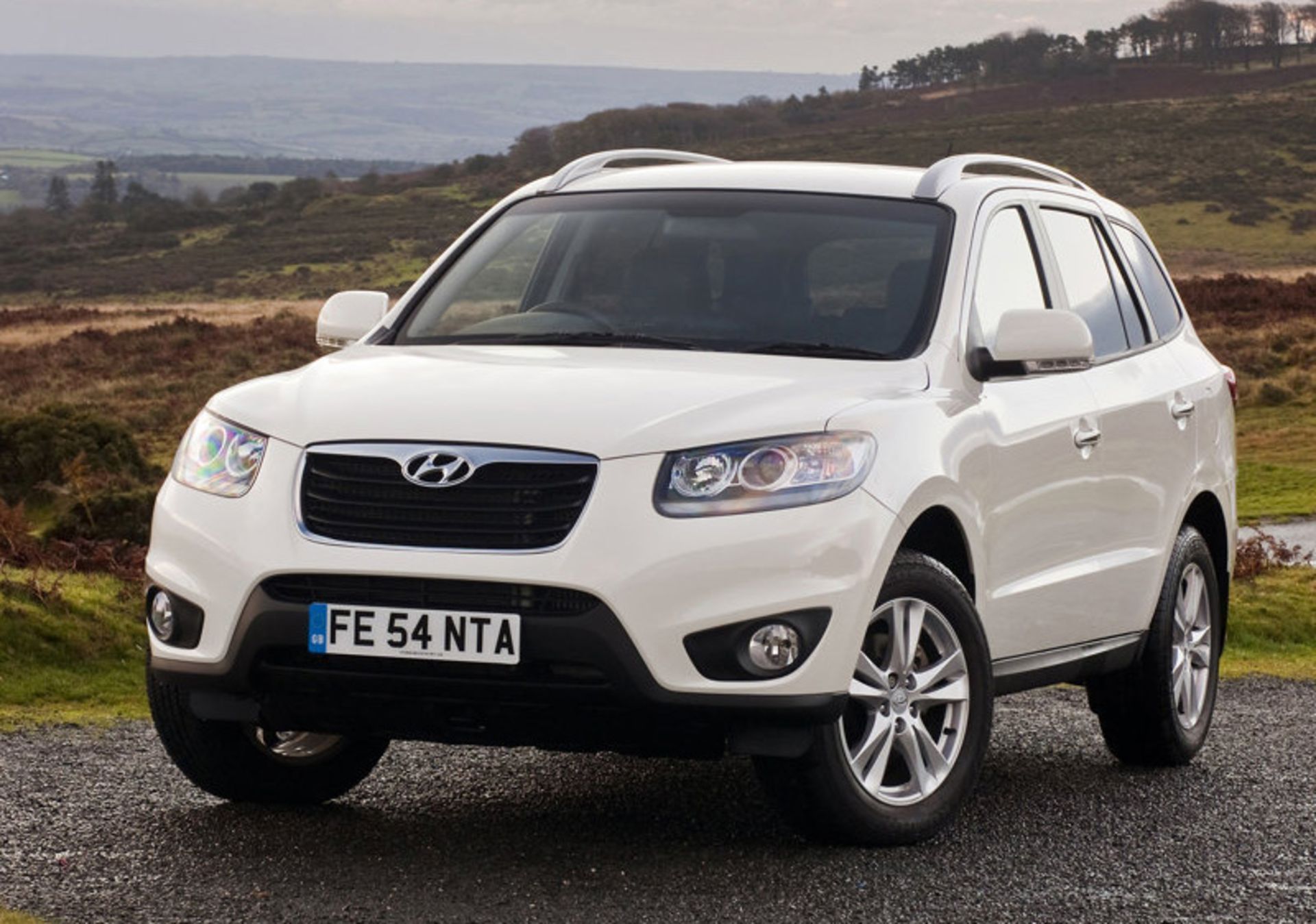 Hyundai-Santa_Fe_2010_800x600_wallpaper_03