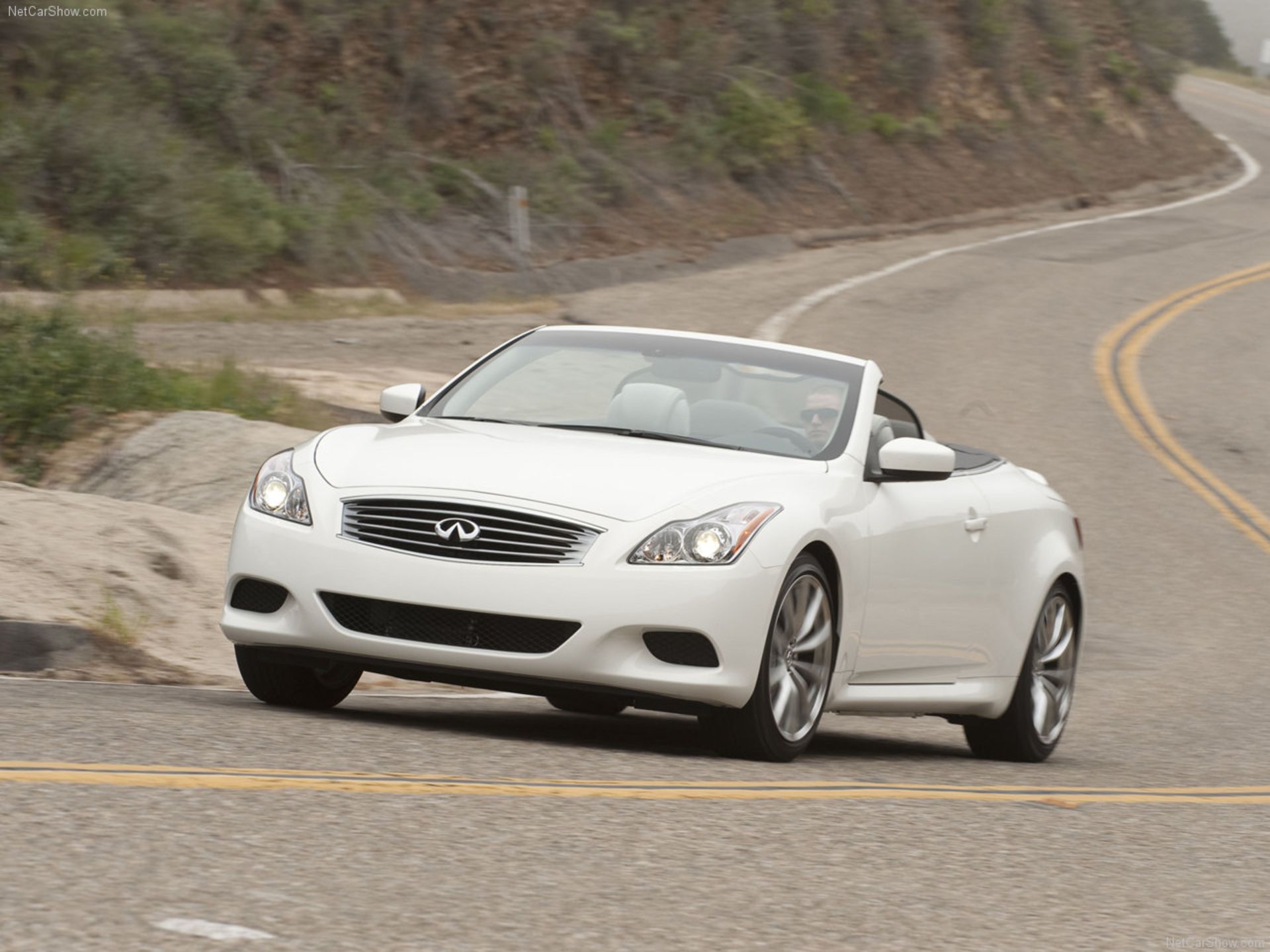 Infiniti G37 Convertible